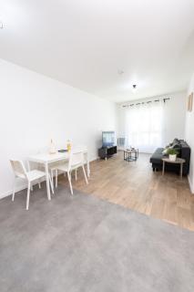 Massy Palaiseau TGV - Rer B&C - Free Parking - 5