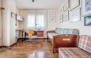 5 Bedroom Awesome Home In Reus - Reus - 4