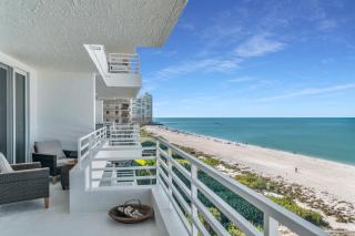 Beachfront Bliss: Charming 2-Bedroom South End Condo at Somerset Condominium - 7