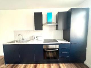 City Centre Retreat - Wolverhampton - 9