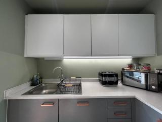 Gem-living Modern Comfort In Kelham Island - Sheffield - 3