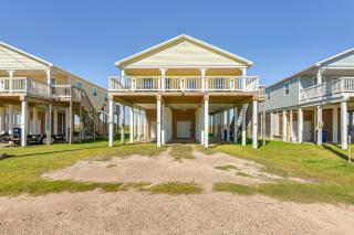 Walk to Beach Gulf-View Home in Surfside Beach! - 8