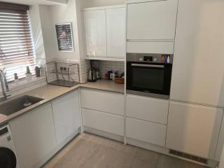 Chic 3-Bed Flat in Hackney, Close to Victoria Park - Londra - 2