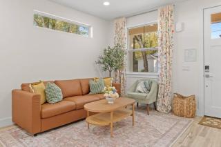 Encanto - Tropical Boho Home with Fenced Yard & 2 King Beds Near Historic Downtown and Short Drive to Beach - 8