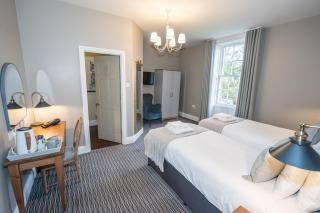 The Lazy Goose - Coffee House & Bedrooms - Stonehouse - 1