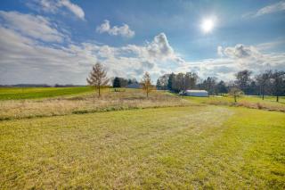Grand Rural Wisconsin Retreat Full Indoor Gym - 8