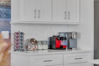 1 Block to Beach, Park 3 cars, Game Room and Balcony - 9