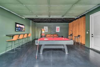 Rooftop Hot Tub City Views Pac-Man Pool Table - Nashville - 7