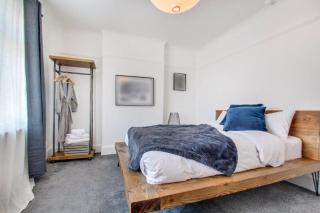 West Midlands-contractor-long Stay-parking-4 Beds - Sleightholme - 2