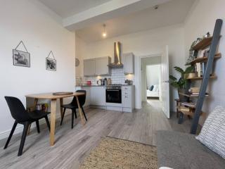 F2 Cheltenham Festival Ready! Sleeps 3 - 0
