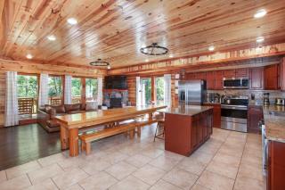 2Cabins Sleeps 26 12BR Pool HotTub Theater Games - 1