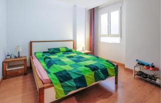 Cozy Apartment In Torrevieja With Wifi - 9