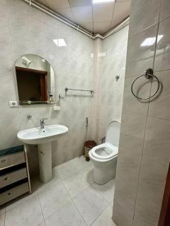 Affordable, Ready to Move In - Bakoe - 4