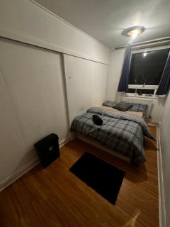 Canary private room in shared flat Great Balcony view - London - 5