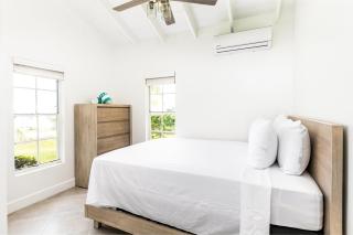 Tropical Bottle Creek Stay & Onsite Parking - Whitby - 8
