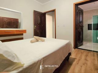 Casa - Centro Px Matriz c/ Churrasqueira, 2 Suítes - 4
