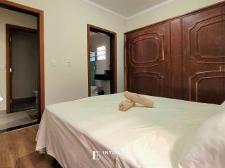 Casa - Centro Px Matriz c/ Churrasqueira, 2 Suítes - 3