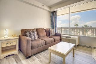 Steps to Daytona Beach Studio with Resort Amenities - Daytona Beach - 7