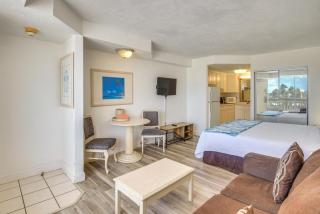 Steps to Daytona Beach Studio with Resort Amenities - Daytona Beach - 5