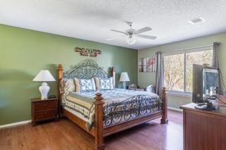 Cozy 3BR Retreat with Outdoor Dining & BBQ Grill - Pflugerville - 6