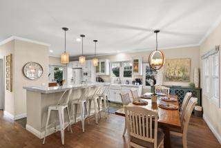 Lovely home with backyard oasis & great WiFi - walk to La Jolla Village, dogs OK - San Diego - 8