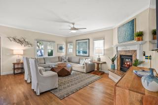 Lovely home with backyard oasis & great WiFi - walk to La Jolla Village, dogs OK - San Diego - 7