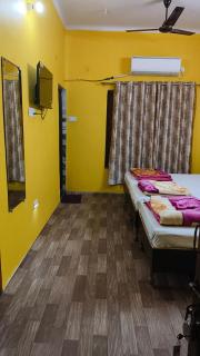 SHIVOHM INN HOMESTAY 400 mtrs from Kashi Vishwanath Temple - 3