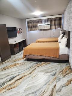 The Essence Hotel at JFK - 8