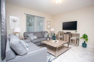 DLuxx Vacation Home 12 Miles From Disney 218 - Kissimmee - 1