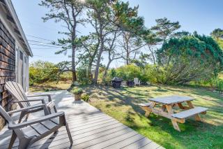 Steps to North Hampton Beach Cottage with Deck! - North Hampton - 9