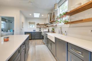 Walk to Roanoke River Greenway Mountain-View Home - Roanoke - 2