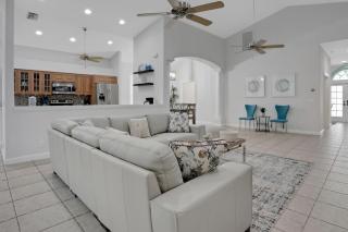 Barefoot in Bonita - 5