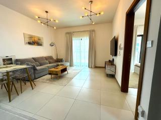 Sleek 1BR in DSO, Dubai - 2