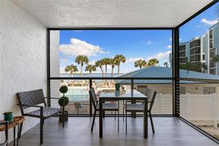 Riverside Retreat - 9