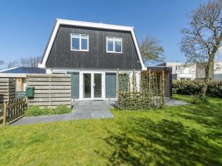Stylish holiday home with jacuzzi - Callantsoog - 0
