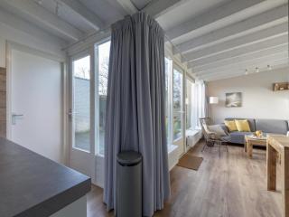 Cozy bunglow with garden - Sint Maartensvlotbrug - 4
