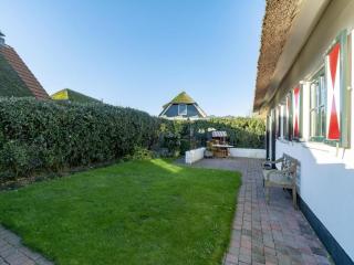 Alluring Villa with sauna - Callantsoog - 8