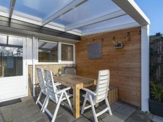 Attractive holiday home close to beach - Sint Maartensvlotbrug - 6