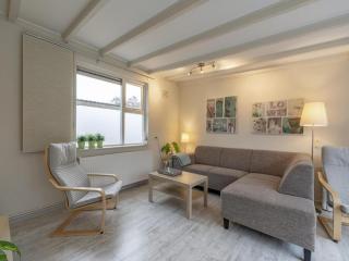 Cozy bunglow with patio - Sint Maartensvlotbrug - 9