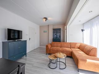 Holiday home with garden and beach - De Koog - 9