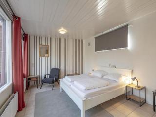 Bungalow with garden and garden - Sint Maartensvlotbrug - 6