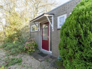 Bungalow with garden and garden - Sint Maartensvlotbrug - 4