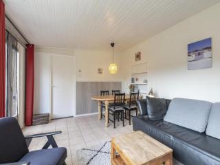 Bungalow with garden and garden - Sint Maartensvlotbrug - 2