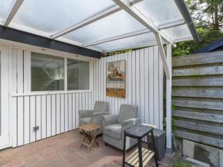 Pleasant holiday home with terrace - Sint Maartenszee - 5
