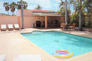 Bubali Villa - Just a 2-minute drive to Eagle Beach - Palm-Eagle Beach - 0