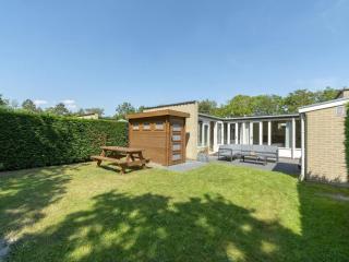 Lovely bunglow with garden - Sint Maartensvlotbrug - 9