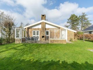 Luxury holiday home with patio - Sint Maartensvlotbrug - 2