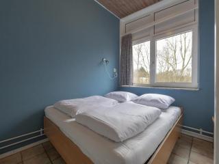 Stylish beachside bungalow with patio - Sint Maartenszee - 4