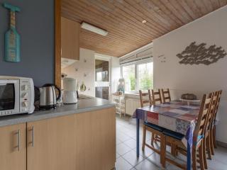 Stylish beachside bungalow with patio - Sint Maartenszee - 7