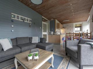 Spacious bungalow with lawn - Sint Maartenszee - 2